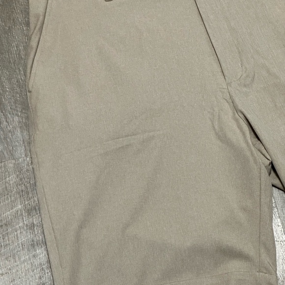 Men's Greg Norman 42 XL Golf Shorts Khaki Chino Khakis Flex Waist Stretch NWT - Picture 5 of 9